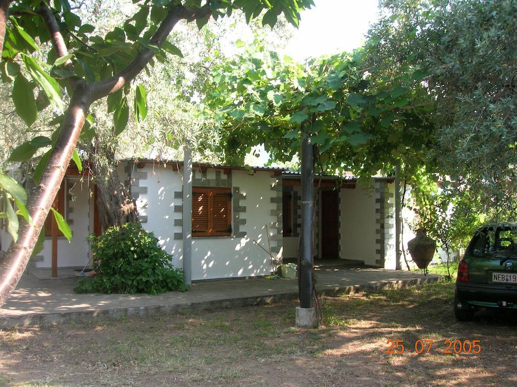 Villa Karapataki Скала-Рахониу Номер фото